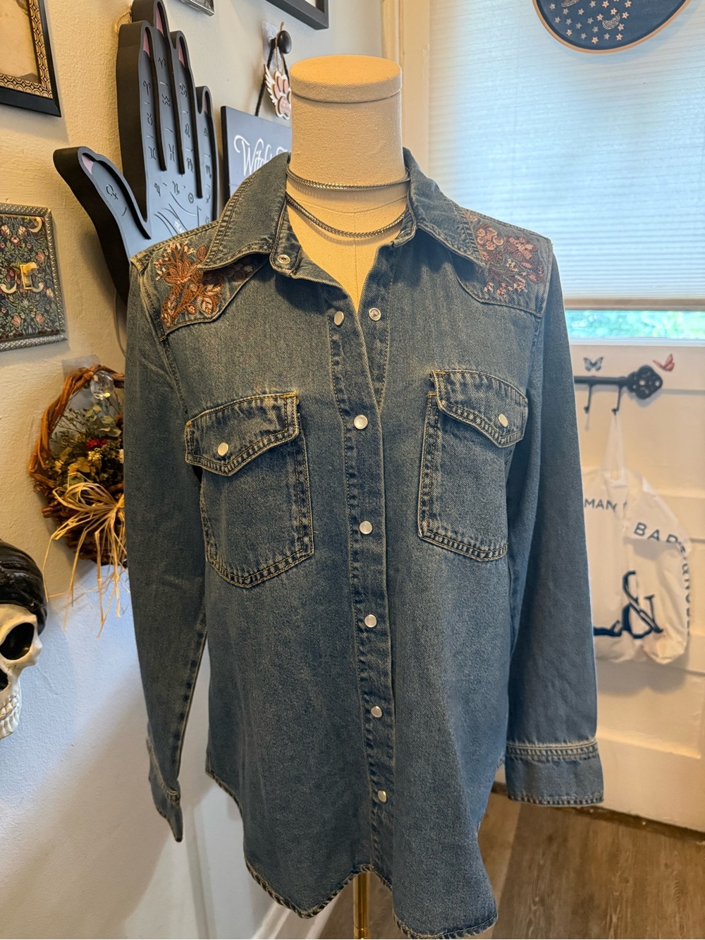 NWT Jessica Simpson Embroidered Western Denim Shirt - Blue